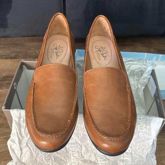 LifeStride Margot Loafer, Tan, Women’s size 8 - Picture 9 of 11